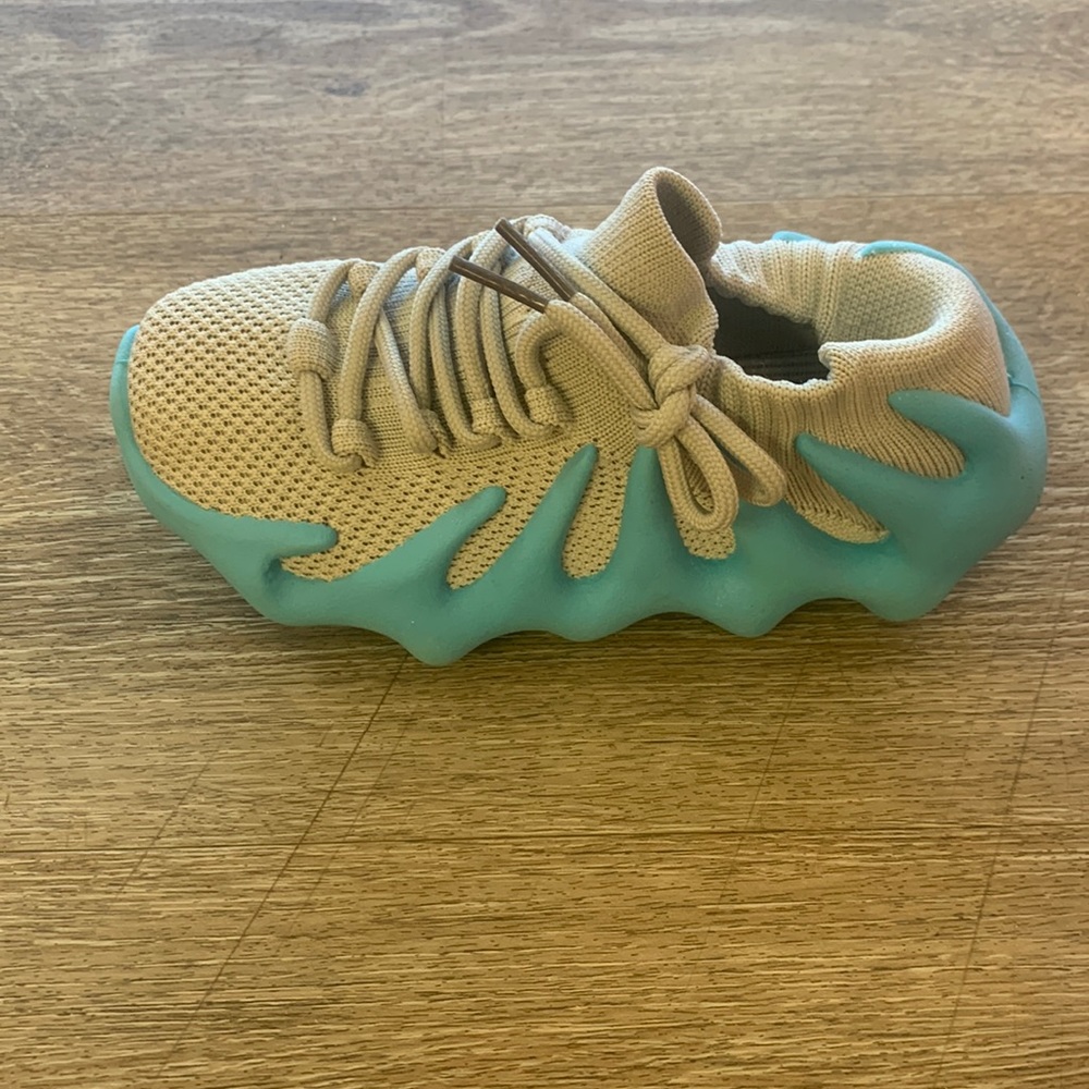 Kids shoes